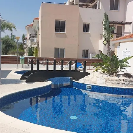 Palms - Ground Floor Apartment *
